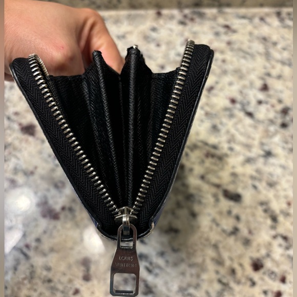 LOUIS VUITTON Epi Azteque Zippy Wallet- Limited Edition - Picture 13 of 13